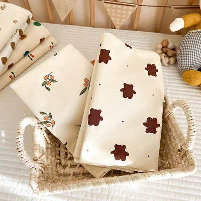 Blaincéad Swaddle leanbh