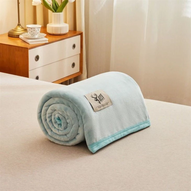 comfortable coral fleece blanket