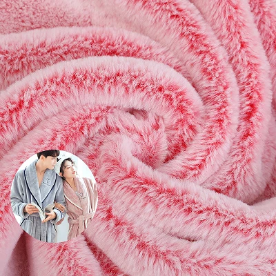 Fabraic Faux Fur Coinín Fada Gruaige