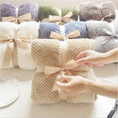 Pineapple Seiceáil Jacquard Flannel Blaincéad